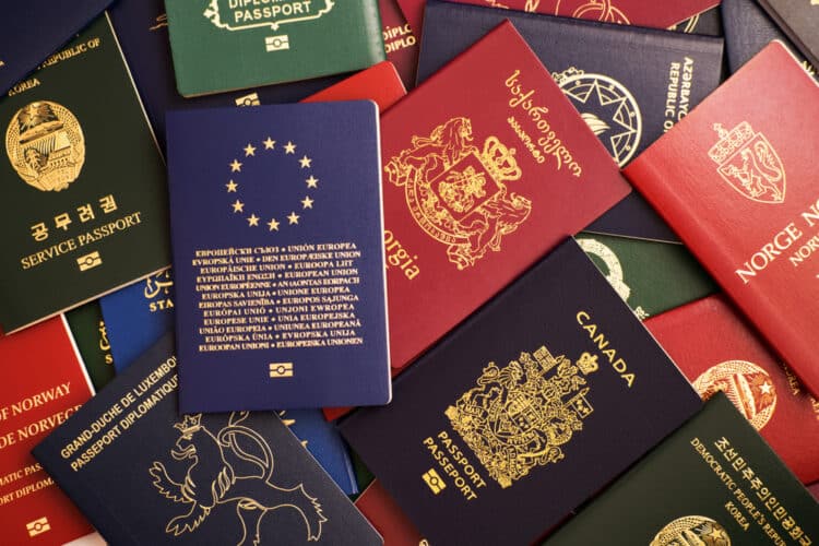 Passports - Regula document database
