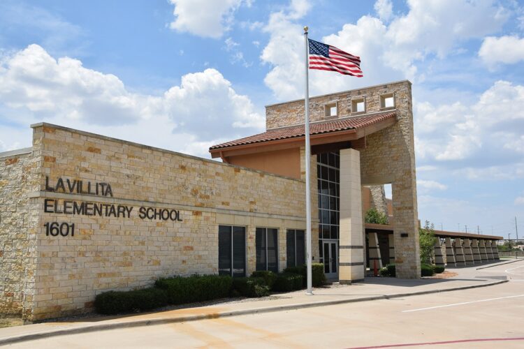 Texas schools - deploying of Genetec Security Center