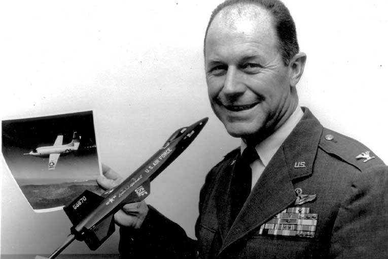 famous united states air force officers chuck yeager